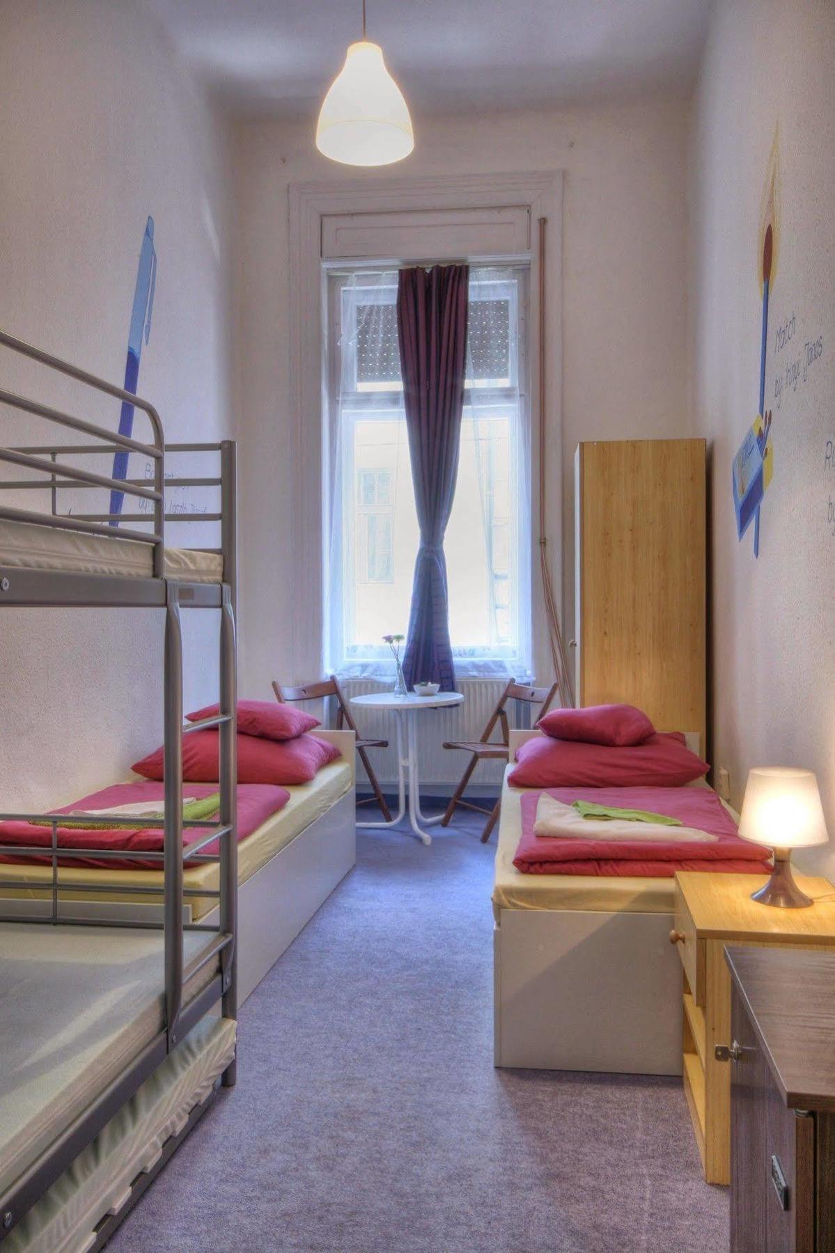 Opera Guesthouse ブダペスト エクステリア 写真