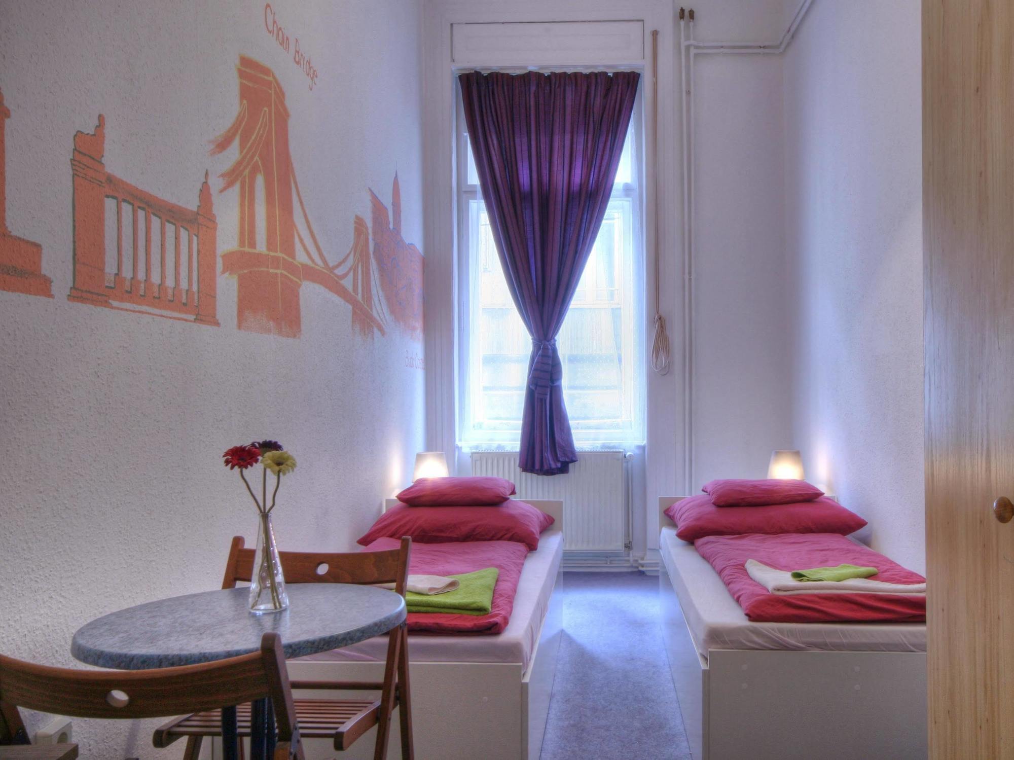 Opera Guesthouse ブダペスト エクステリア 写真