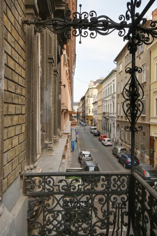 Opera Guesthouse ブダペスト エクステリア 写真