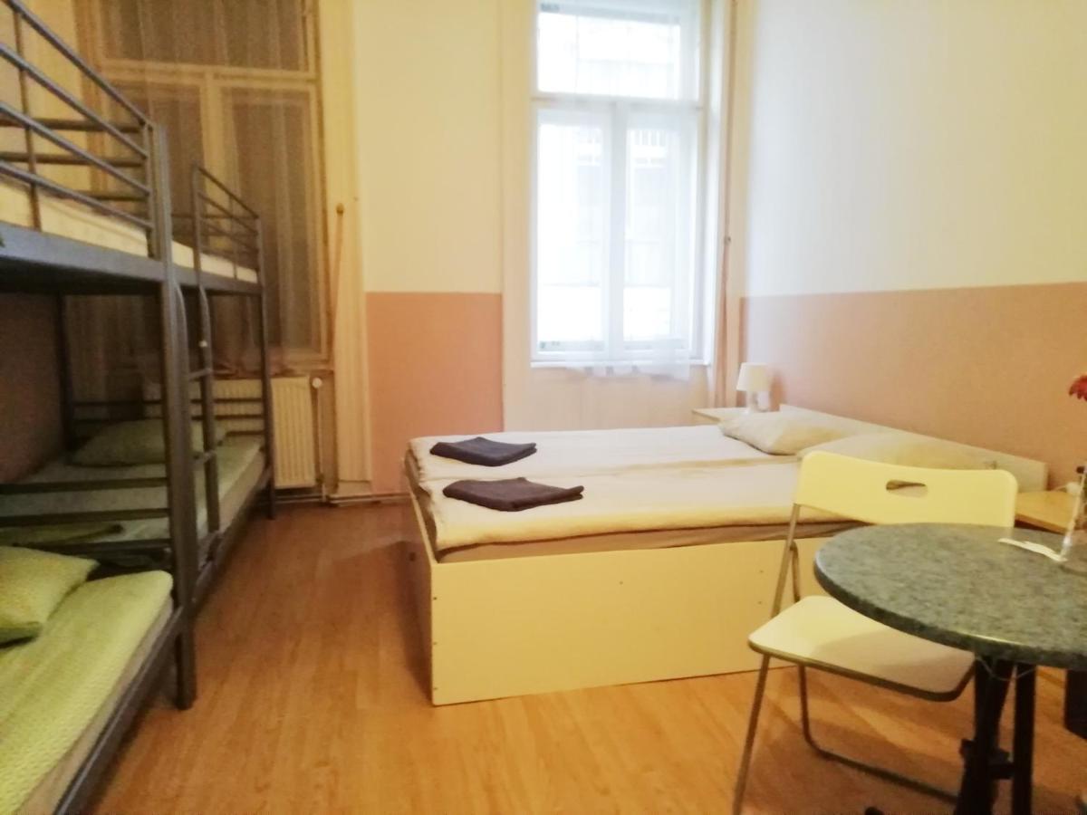 Opera Guesthouse ブダペスト エクステリア 写真